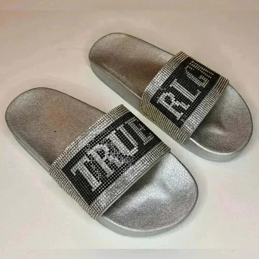 True Religion Women’s Jasmine Crystal Rhinestone Metallic  Silver Slides Size 7 - Picture 2 of 6
